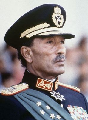 Zenith: The Life and Times of Anwar Sadat - Unveiling the Dramatic Saga of Egypt's Bold Leader Through Intricate Legal Tapestry